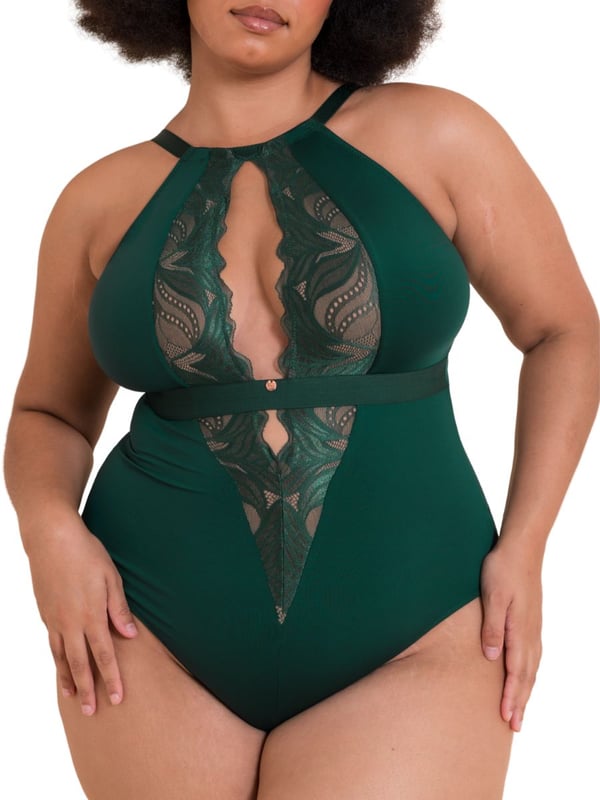 Curvy Kate Scantilly Indlugence Bodysuit. Non-wired bodysuit with magnolia print stretch lace, supportive mesh lined cups and soft microfibre material. The product is recommended for hand wash only.