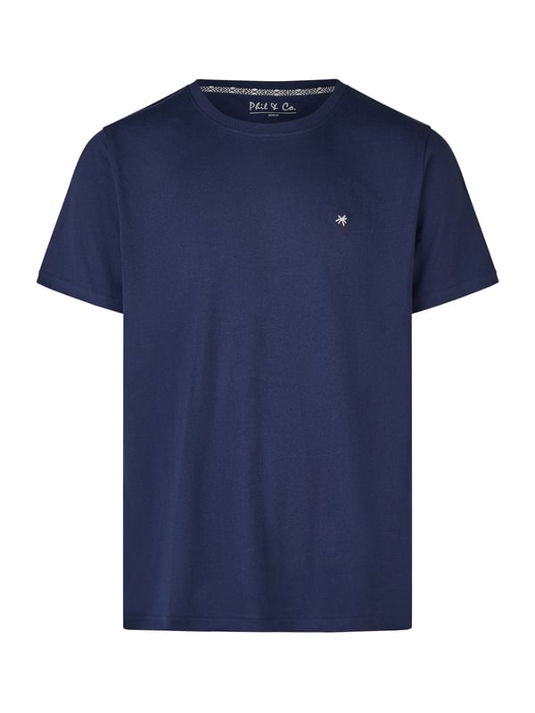 Cómodo pijama de Phil & Co. Berlín. El pijama tiene un corte amplio, holgado y acogedor. La cintura muy elástica y suave ejerce poca presión y hace que sean cómodos de llevar. Los conjuntos se componen de un pantalón y un top en diferentes diseños.