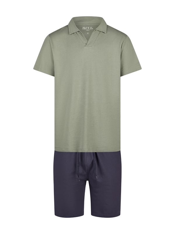 Cómodo pijama de Phil & Co. Berlín. El pijama tiene un corte amplio, holgado y acogedor. La cintura muy elástica y suave ejerce poca presión y hace que sean cómodos de llevar. Los conjuntos se componen de un pantalón y un top en diferentes diseños.