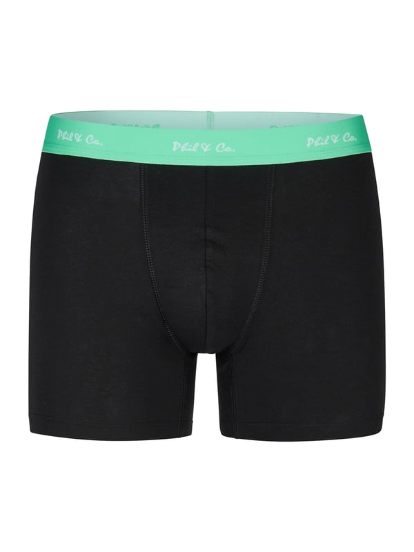 Trunks in een multi-pack van Phil & Co; voor iedereen die van comfortabel houdt! De sets bestaan uit drie retro shorts in verschillende designs. De liefdevol ontworpen zwembroeken voegen variatie toe aan je garderobe. De materiaalmix van zacht katoen en comfortabele stretchvezels garandeert vormbehoud en comfort. De shorts hebben geen irriterende naden bij het zitvlak. De brede contrasterende tailleband geeft de shorts de finishing touch en zorgt ervoor dat de shorts niet afzakken en blijven zitten waar ze horen, zelfs onder druk.