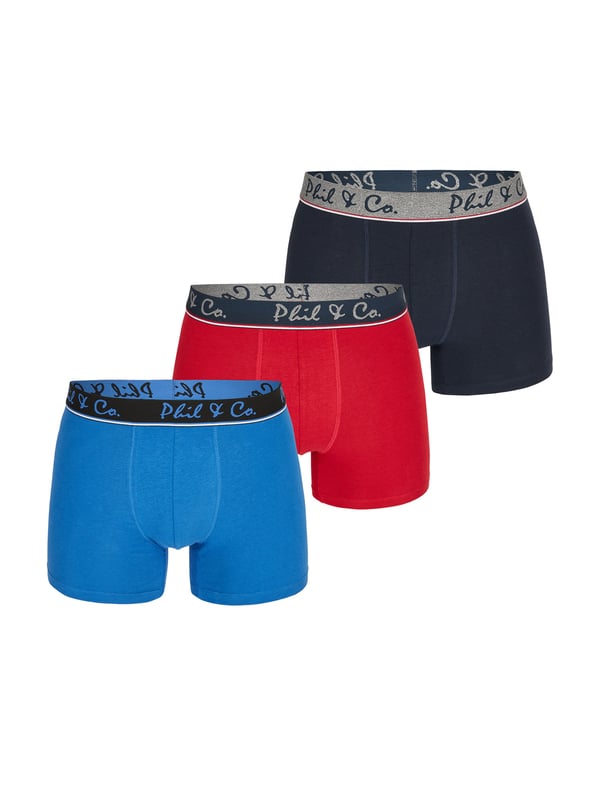 Calzoncillos en un paquete múltiple de Phil & Co.; ¡para todos aquellos a los que les gusta ir cómodos! Los conjuntos constan de tres calzoncillos retro en diferentes diseños. Los bañadores, diseñados con cariño, añaden variedad a tu armario. La mezcla de materiales de suave algodón y cómodas fibras elásticas garantiza el mantenimiento de la forma y la comodidad. Los calzoncillos no tienen costuras molestas en la zona del asiento. La cintura ancha en contraste da el toque final a los calzoncillos y garantiza que no se deslicen y permanezcan en su sitio, incluso bajo presión.