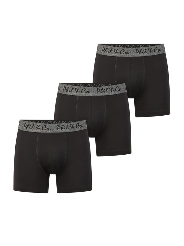Calzoncillos en un paquete múltiple de Phil & Co.; ¡para todos aquellos a los que les gusta ir cómodos! Los conjuntos constan de tres calzoncillos retro en diferentes diseños. Los bañadores, diseñados con cariño, añaden variedad a tu armario. La mezcla de materiales de suave algodón y cómodas fibras elásticas garantiza el mantenimiento de la forma y la comodidad. Los calzoncillos no tienen costuras molestas en la zona del asiento. La cintura ancha en contraste da el toque final a los calzoncillos y garantiza que no se deslicen y permanezcan en su sitio, incluso bajo presión.