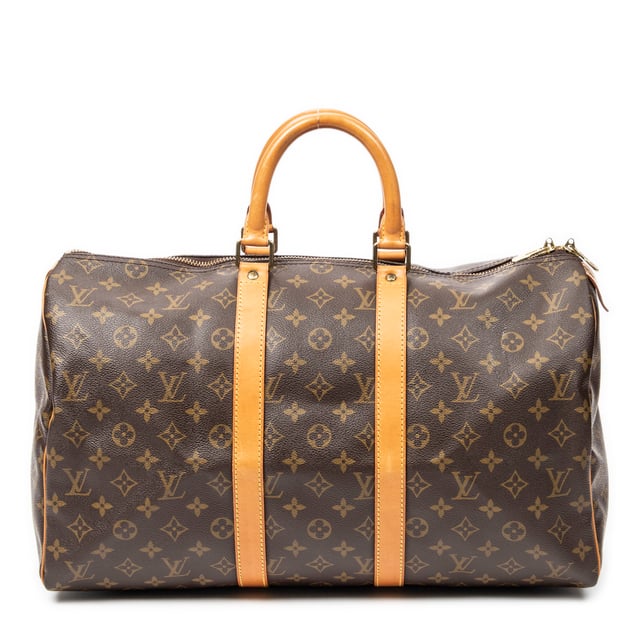 Louis Vuitton Taschen Keepall 45 Reisetasche und Braun Beschichtete Leinwand und Goldenes Messing hardware. Das Produkt ist auf in ausgezeichnetem Zustand (A).
  Abmessungen: 45x24x20 cm 
  Zubehör inklusive: Luggage Tag; Handle Strap; Keys; Cadenas
  
  BrandCo Paris hat seltene Artikel und die besten Konditionen zu unglaublichen Preisen vorgestellt. Geduld lohnt sich! Kaufen Sie mit Vertrauen: Alle Artikel von BrandCo Paris sind von unserem Expertenteam ausgewählt und authentisch.
  Alle Artikel enthalten ein Echtheitszertifikat und wurden von BrandCo Paris übernommen.
  Tabelle zur Klassifizierung des Artikelzustands
  N (wie neu)
  AA (perfekter Zustand)
  A (ausgezeichneter Zustand)
  AB (sehr guter Zustand)
  B (gut/mittelmäßig)