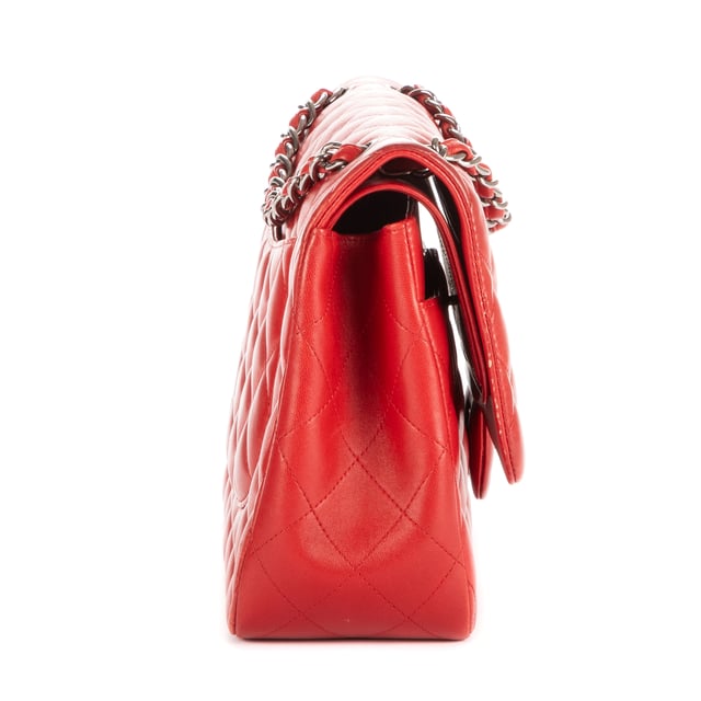 Chanel Bags Classic Double Flap Jumbo Shoulder Bag in Red Lambskin Quilted Leather and Silver hardware. The product is in Perfect Condition (AA).
  Accessories Included: Sticker; Card; Dustbag
  
  BrandCo Paris finds rare and top condition items at great deals, they are worth your patience!
  Shop with confidence - All BrandCo Paris items are carefully selected and authenticated by our team of experts.
  All the items come with an authenticity certificate and packaging delivered by BrandCo Paris.
  Item Condition Grading Table
    N  (Like New)
    AA (Perfect Condition)
    A  (Excellent Condition)
    AB (Very Good Condition)
    B  (Good/Fair)