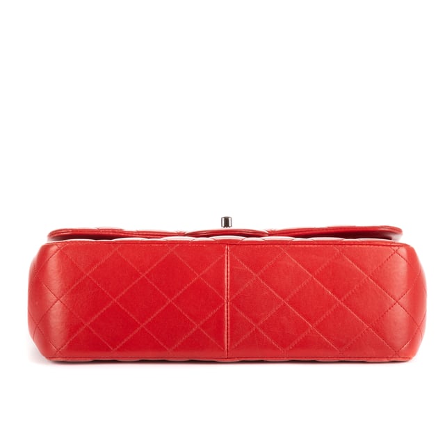 Chanel Bags Classic Double Flap Jumbo Shoulder Bag in Red Lambskin Quilted Leather and Silver hardware. The product is in Perfect Condition (AA).
  Accessories Included: Sticker; Card; Dustbag
  
  BrandCo Paris finds rare and top condition items at great deals, they are worth your patience!
  Shop with confidence - All BrandCo Paris items are carefully selected and authenticated by our team of experts.
  All the items come with an authenticity certificate and packaging delivered by BrandCo Paris.
  Item Condition Grading Table
    N  (Like New)
    AA (Perfect Condition)
    A  (Excellent Condition)
    AB (Very Good Condition)
    B  (Good/Fair)