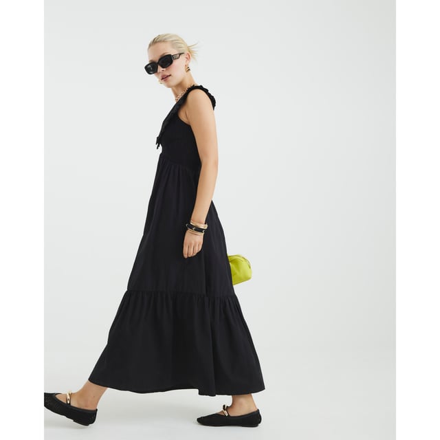 V-neck, Collared, Ruffle detail, Sleeveless, Shirred, Maxi lengthAbout the brandFASHION IS OUR DNARiver Island is an icon of the British high street. Inspired by the latest trends and our heritage style archives, we've been serving style and leading trends for over sixty years.We make fashion for real people with real lives, who want to look real good. Because life's a celebration - let's dress for it.