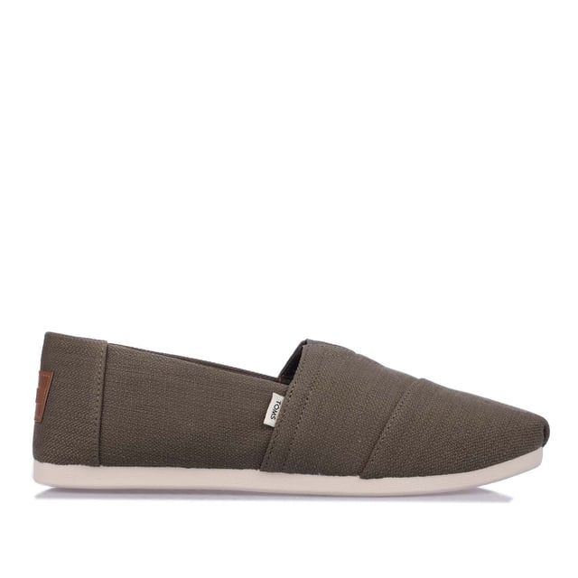 Textile upper  canvas footbed  TOMS signature CloudBound soles for extra comfort  breathability and traction removable and hand washable. OrthoLite Eco LT hybrid insole for lightweight cushioning  made with plant-derived and recycled materials. Elastic gore for easy fit