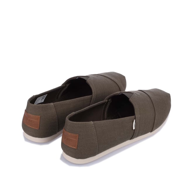Textile upper  canvas footbed  TOMS signature CloudBound soles for extra comfort  breathability and traction removable and hand washable. OrthoLite Eco LT hybrid insole for lightweight cushioning  made with plant-derived and recycled materials. Elastic gore for easy fit