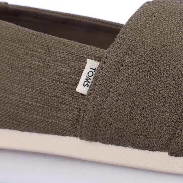 Textile upper  canvas footbed  TOMS signature CloudBound soles for extra comfort  breathability and traction removable and hand washable. OrthoLite Eco LT hybrid insole for lightweight cushioning  made with plant-derived and recycled materials. Elastic gore for easy fit