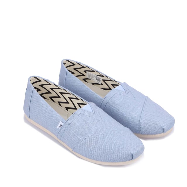 Textile upper  canvas footbed  TOMS signature CloudBound soles for extra comfort  breathability and traction removable and hand washable. OrthoLite Eco LT hybrid insole for lightweight cushioning  made with plant-derived and recycled materials. Elastic gore for easy fit