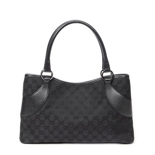 Gucci Bolsas Horizontal Jacquard Tote  Bolso bandolera en Negro Lienzo y Plata hardware. El producto está en en Excelentes Condiciones (A).
  Dimensiones: 35.5x21x6 cm 
  Accesorios incluidos: Dustbag
    
  BrandCo Paris encuentra artículos raros y en las mejores condiciones a precios increíbles. ¡Vale la pena tener paciencia! Compra con confianza: todos los artículos de BrandCo Paris son seleccionados y autenticados cuidadosamente por nuestro equipo de expertos.
  Todos los artículos vienen con un certificado de autenticidad y un embalaje entregado por BrandCo Paris.
  Tabla de clasificación de la condición del artículo
  N (como nuevo)
  AA (perfecto estado)
  A (excelente estado)
  AB (muy buen estado)
  B (bueno/regular)