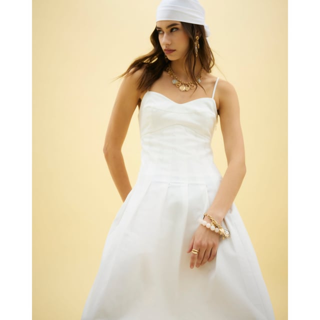 Sweetheart neckline, Sleeveless, Adjustable straps, Corset style, Elasticated back, Pleated, Zip fastening, Midi lengthAbout the brandFASHION IS OUR DNARiver Island is an icon of the British high street. Inspired by the latest trends and our heritage style archives, we've been serving style and leading trends for over sixty years.We make fashion for real people with real lives, who want to look real good. Because life's a celebration - let's dress for it.