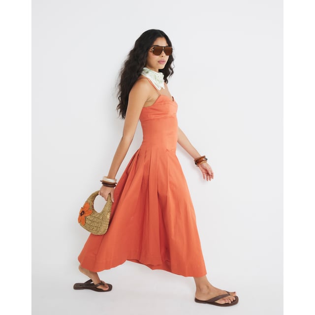 River Island Womens Midi Dress Orange Sleeveless Strappy Corset Sweetheart neckline, Sleeveless, Adjustable straps, Corset style, Elasticated back, Pleated, Zip fastening, Midi lengthAbout the brandFASHION IS OUR DNARiver Island is an icon of the British high street. Inspired by the latest trends and our heritage style archives, we've been serving style and leading trends for over sixty years.We make fashion for real people with real lives, who want to look real good. Because life's a celebration - let's dress for it.