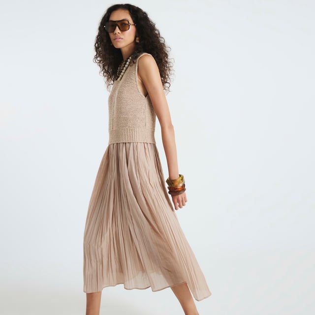 Round neckline, Sleeveless, Knitted, Hybrid design, Maxi lengthAbout the brandFASHION IS OUR DNARiver Island is an icon of the British high street. Inspired by the latest trends and our heritage style archives, we've been serving style and leading trends for over sixty years.We make fashion for real people with real lives, who want to look real good. Because life's a celebration - let's dress for it.