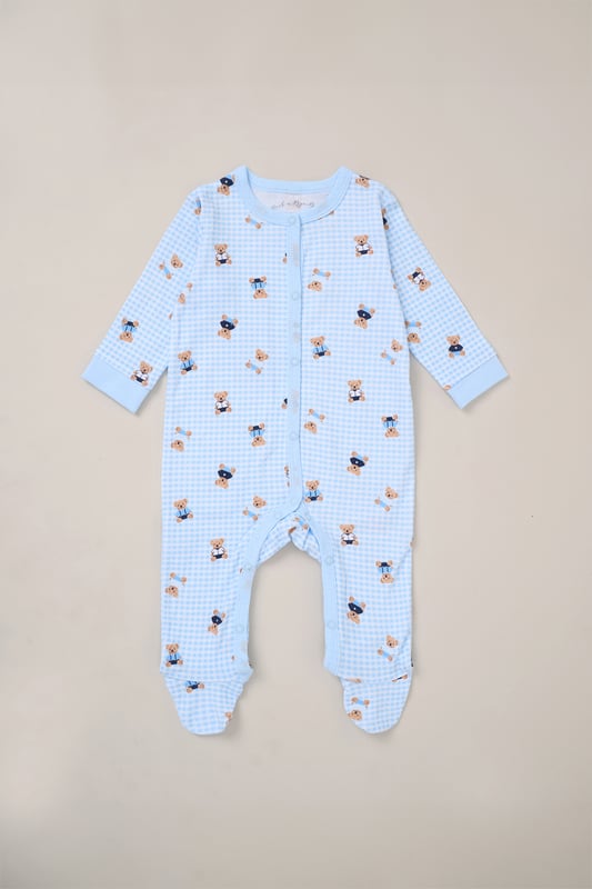 Surprise new parents with the printed 5-Piece baby gift Set from Rock A Bye Baby Boutique. This thoughtful bundle includes a cosy matching all-in-one, bodysuit, bib, hat, and mitts for essential wardrobe pieces. Crafted from 100% cotton, each item ensures their baby stays stylish and snug, perfect for everyday wear or special occasions. Packaged elegantly in a mesh bag.