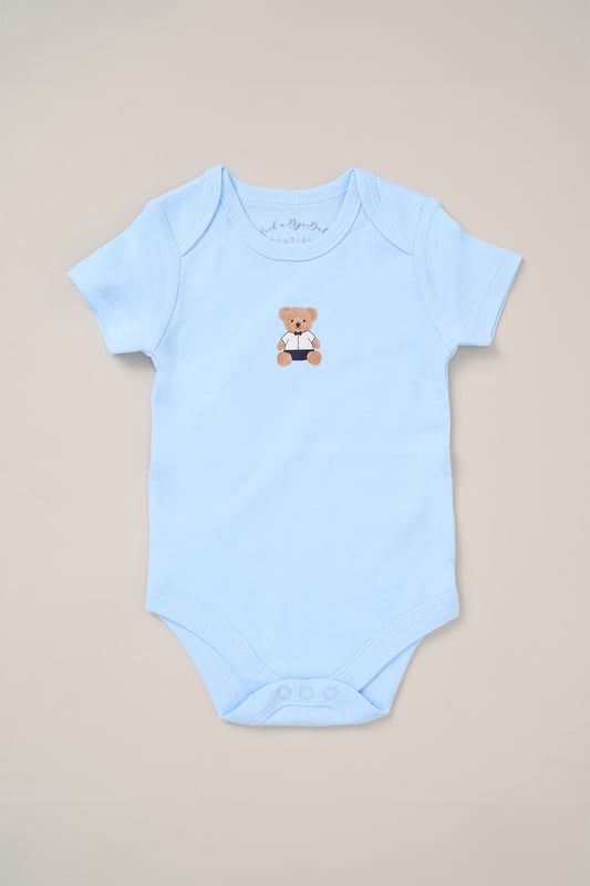 Surprise new parents with the printed 5-Piece baby gift Set from Rock A Bye Baby Boutique. This thoughtful bundle includes a cosy matching all-in-one, bodysuit, bib, hat, and mitts for essential wardrobe pieces. Crafted from 100% cotton, each item ensures their baby stays stylish and snug, perfect for everyday wear or special occasions. Packaged elegantly in a mesh bag.