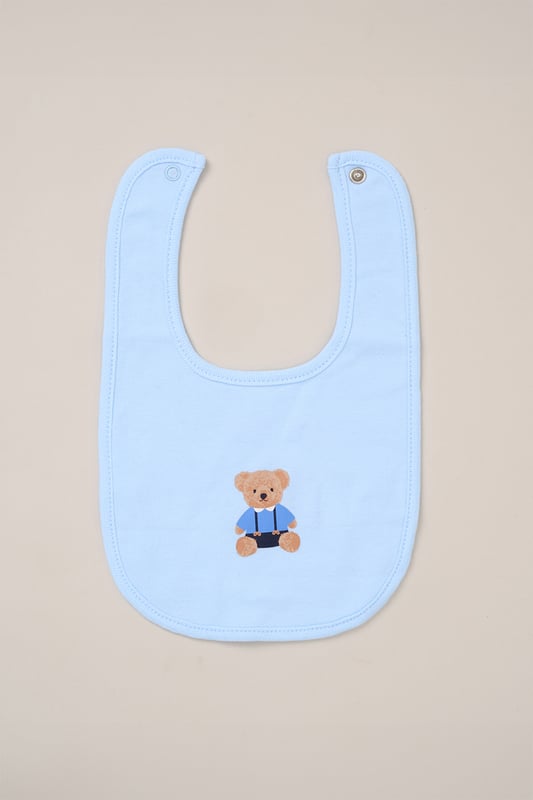 Surprise new parents with the printed 5-Piece baby gift Set from Rock A Bye Baby Boutique. This thoughtful bundle includes a cosy matching all-in-one, bodysuit, bib, hat, and mitts for essential wardrobe pieces. Crafted from 100% cotton, each item ensures their baby stays stylish and snug, perfect for everyday wear or special occasions. Packaged elegantly in a mesh bag.