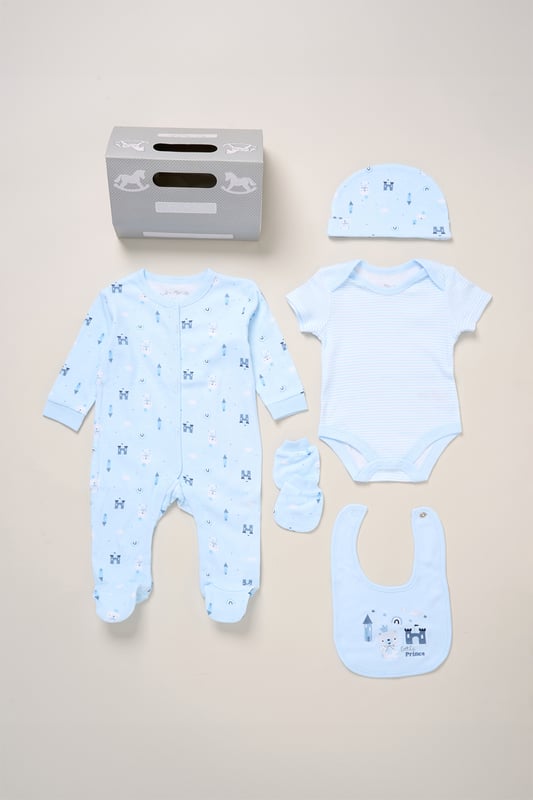Cotton 5-Piece Baby Gift Set Surprise new parents with the printed 5-Piece baby gift Set from Rock A Bye Baby Boutique. This thoughtful bundle includes a cosy matching all-in-one, bodysuit, bib, hat, and mitts for essential wardrobe pieces. Crafted from 100% cotton, each item ensures their baby stays stylish and snug, perfect for everyday wear or special occasions. Packaged elegantly in a mesh bag.