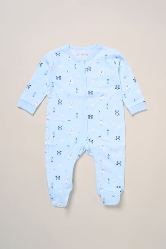 Cotton 5-Piece Baby Gift Set Surprise new parents with the printed 5-Piece baby gift Set from Rock A Bye Baby Boutique. This thoughtful bundle includes a cosy matching all-in-one, bodysuit, bib, hat, and mitts for essential wardrobe pieces. Crafted from 100% cotton, each item ensures their baby stays stylish and snug, perfect for everyday wear or special occasions. Packaged elegantly in a mesh bag.