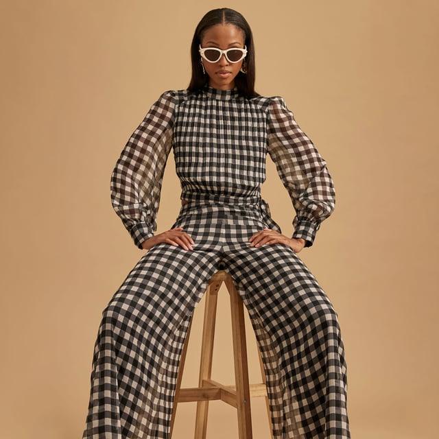 Round neck, Long sleeves, Gingham print, Cropped fitAbout the brandFASHION IS OUR DNARiver Island is an icon of the British high street. Inspired by the latest trends and our heritage style archives, we've been serving style and leading trends for over sixty years.We make fashion for real people with real lives, who want to look real good. Because life's a celebration - let's dress for it.