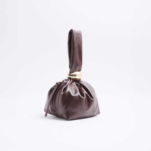 Faux leather, Grab handle, Gold detail, Zip fastening, Dimensions: L: 16cm x D: 14cm x W: 28cmAbout the brandFASHION IS OUR DNARiver Island is an icon of the British high street. Inspired by the latest trends and our heritage style archives, we've been serving style and leading trends for over sixty years.We make fashion for real people with real lives, who want to look real good. Because life's a celebration - let's dress for it.