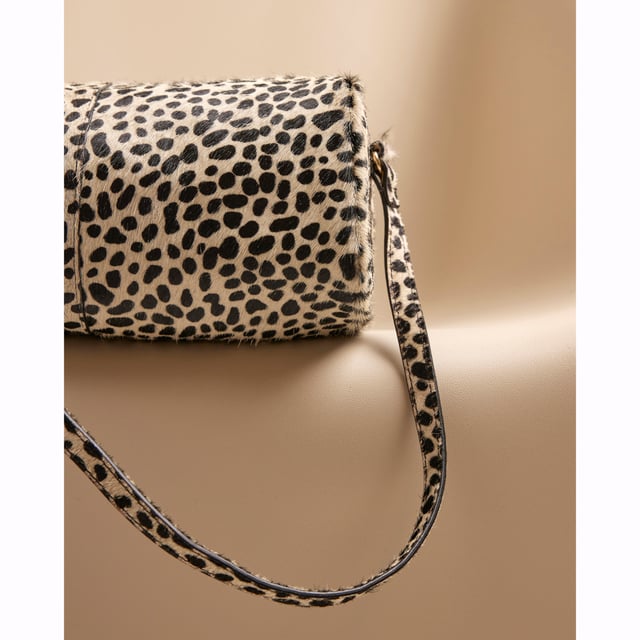 River Island Womens Cream Leather Animal Print Shoulder Bag Animal print, Leather, Fluffy texture, Adjustable shoulder strap, Zip fastening, Handle drop: 26cm, H: 13.5cm x W: 24cm x D: 11cmAbout the brandFASHION IS OUR DNARiver Island is an icon of the British high street. Inspired by the latest trends and our heritage style archives, we've been serving style and leading trends for over sixty years.We make fashion for real people with real lives, who want to look real good. Because life's a celebration - let's dress for it.