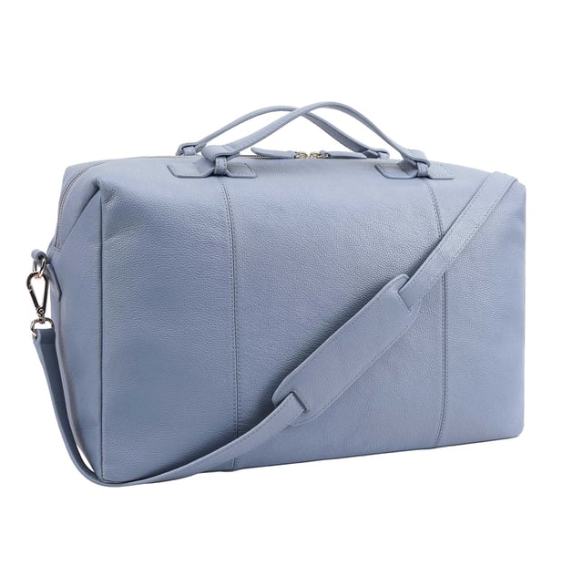 This Paul Costelloe ODELIA Weekend/Duffle Bag benefits from having top handles and an adjustable shoulder strap so you can wear it however you find most comfortable! Roomy enough for all your overnight essentials. It is sturdy yet light to carry. Perfect for long weekend stay or as a hospital bag for you and the new baby.  Designed with one large main compartment as well as a secure interior pockets, it can hold all your essentials with ease. D:21cm W:48cm H:26cm
