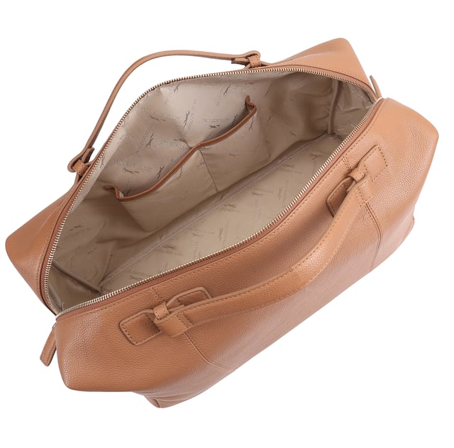 This Paul Costelloe ODELIA Weekend/Duffle Bag benefits from having top handles and an adjustable shoulder strap so you can wear it however you find most comfortable! Roomy enough for all your overnight essentials. It is sturdy yet light to carry. Perfect for long weekend stay or as a hospital bag for you and the new baby.  Designed with one large main compartment as well as a secure interior pockets, it can hold all your essentials with ease. D:21cm W:48cm H:26cm