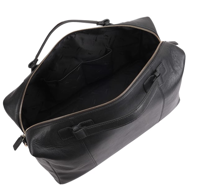 This Paul Costelloe ODELIA Weekend/Duffle Bag benefits from having top handles and an adjustable shoulder strap so you can wear it however you find most comfortable! Roomy enough for all your overnight essentials. It is sturdy yet light to carry. Perfect for long weekend stay or as a hospital bag for you and the new baby.  Designed with one large main compartment as well as a secure interior pockets, it can hold all your essentials with ease. D:21cm W:48cm H:26cm