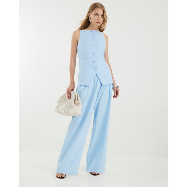 Square neck, Strappy detail, Buttoned fastening, SleevelessAbout the brandFASHION IS OUR DNARiver Island is an icon of the British high street. Inspired by the latest trends and our heritage style archives, we've been serving style and leading trends for over sixty years.We make fashion for real people with real lives, who want to look real good. Because life's a celebration - let's dress for it.
