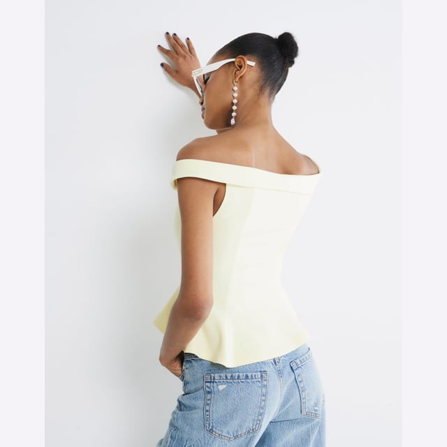Bardot neckline, Sleeveless, Button detailAbout the brandFASHION IS OUR DNARiver Island is an icon of the British high street. Inspired by the latest trends and our heritage style archives, we've been serving style and leading trends for over sixty years.We make fashion for real people with real lives, who want to look real good. Because life's a celebration - let's dress for it.