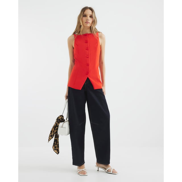 Square neck, Strappy detail, Buttoned fastening, SleevelessAbout the brandFASHION IS OUR DNARiver Island is an icon of the British high street. Inspired by the latest trends and our heritage style archives, we've been serving style and leading trends for over sixty years.We make fashion for real people with real lives, who want to look real good. Because life's a celebration - let's dress for it.
