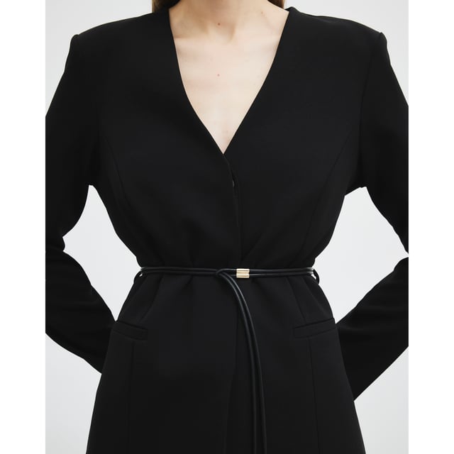 V neck, Belted, Side slip pockets, Long sleevesAbout the brandFASHION IS OUR DNARiver Island is an icon of the British high street. Inspired by the latest trends and our heritage style archives, we've been serving style and leading trends for over sixty years.We make fashion for real people with real lives, who want to look real good. Because life's a celebration - let's dress for it.