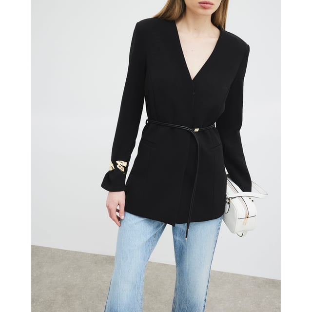 V neck, Belted, Side slip pockets, Long sleevesAbout the brandFASHION IS OUR DNARiver Island is an icon of the British high street. Inspired by the latest trends and our heritage style archives, we've been serving style and leading trends for over sixty years.We make fashion for real people with real lives, who want to look real good. Because life's a celebration - let's dress for it.
