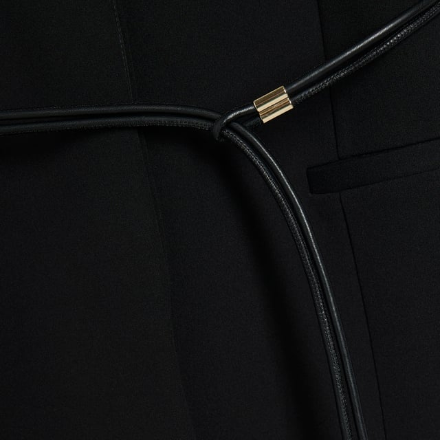 V neck, Belted, Side slip pockets, Long sleevesAbout the brandFASHION IS OUR DNARiver Island is an icon of the British high street. Inspired by the latest trends and our heritage style archives, we've been serving style and leading trends for over sixty years.We make fashion for real people with real lives, who want to look real good. Because life's a celebration - let's dress for it.