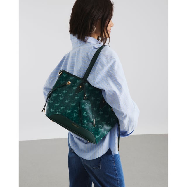 River Island Womens Green Geometric Side Tie Shopper Bag Embossed geometric print, Side tied, Charm pendants, Detachable pouch, Gold metal RI branding, Shoulder handle, Adjustable strap, Handle drop: 23cm x Strap drop: 65cm, Bag dimensions: L: 25cm x D: 18cm x W: 50cmAbout the brandFASHION IS OUR DNARiver Island is an icon of the British high street. Inspired by the latest trends and our heritage style archives, we've been serving style and leading trends for over sixty years.We make fashion for real people with real lives, who want to look real good. Because life's a celebration - let's dress for it.