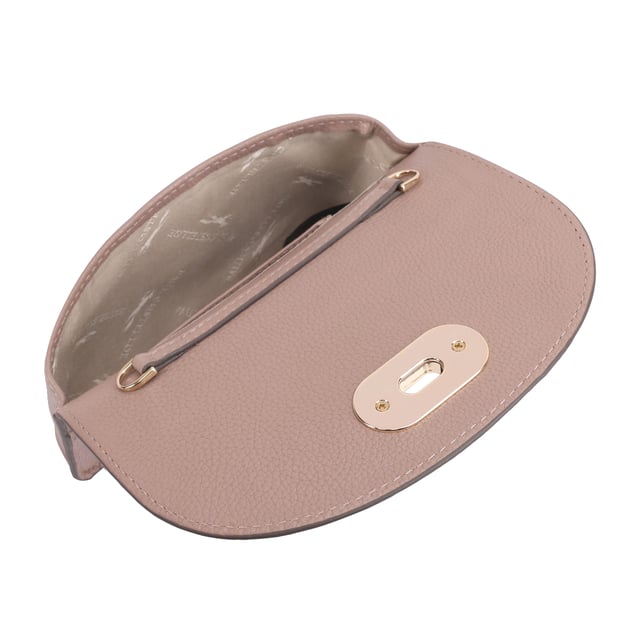 Crafted from soft, genuine leather with a luxurious hand-feel, this small trendy crossbody bag features a sleek chain strap and a branded turn-lock closure for a touch of elegance. Its compact interior includes card slots to keep your essentials neatly organized, while a handy slip pocket on the back offers quick access. The removable chain strap easily converts the bag into a chic clutch, making it a versatile piece for any mood or occasion. D:3.5cm W:18cm H:11.5cm