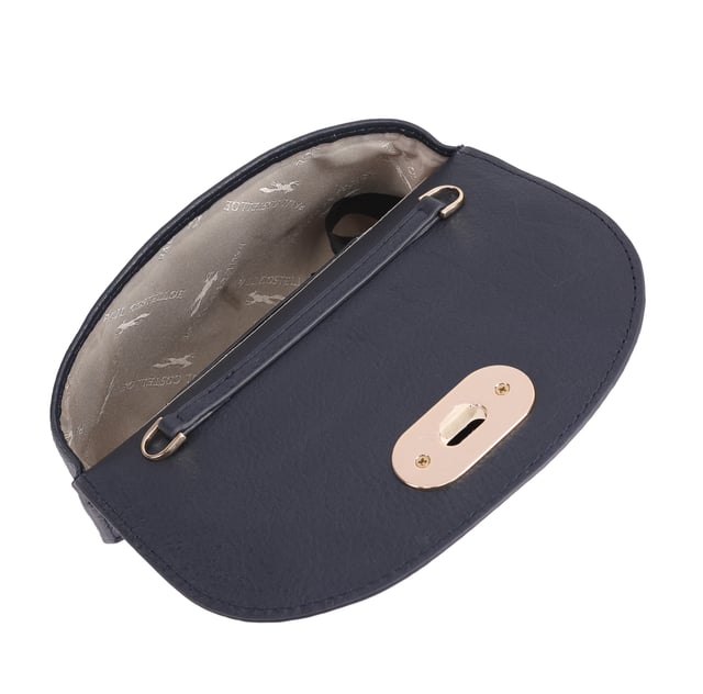 Crafted from soft, genuine leather with a luxurious hand-feel, this small trendy crossbody bag features a sleek chain strap and a branded turn-lock closure for a touch of elegance. Its compact interior includes card slots to keep your essentials neatly organized, while a handy slip pocket on the back offers quick access. The removable chain strap easily converts the bag into a chic clutch, making it a versatile piece for any mood or occasion. D:3.5cm W:18cm H:11.5cm