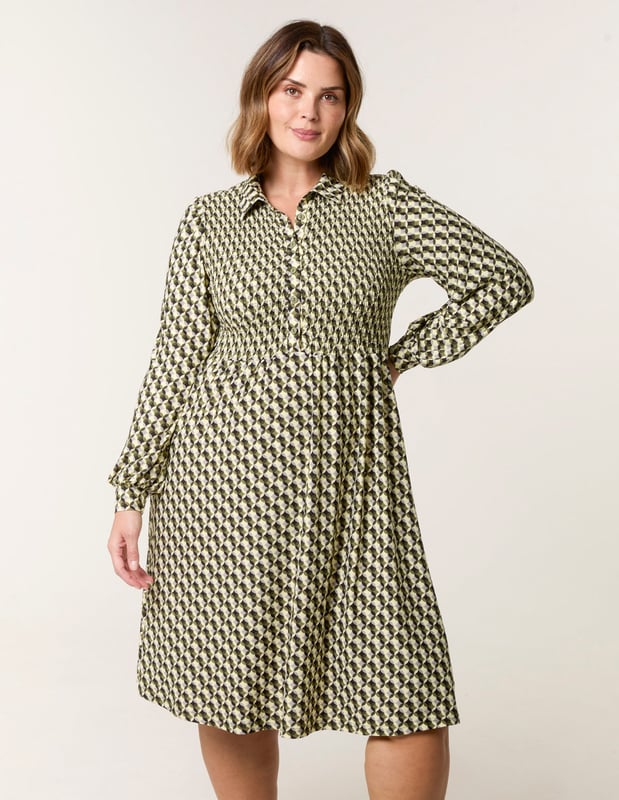 Gorgeous in geometric! A trendy shirt dress that will be sure to take you from desk to dinner stress free this summer.