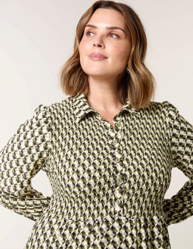 Gorgeous in geometric! A trendy shirt dress that will be sure to take you from desk to dinner stress free this summer.