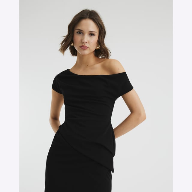 Asymmetric neckline, Off shoulder, Midi length, Wrap design, Short sleevesAbout the brandFASHION IS OUR DNARiver Island is an icon of the British high street. Inspired by the latest trends and our heritage style archives, we've been serving style and leading trends for over sixty years.We make fashion for real people with real lives, who want to look real good. Because life's a celebration - let's dress for it.