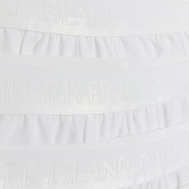 Multipack of 4, Regular fit, Elasticated RI waistbandAbout the brandFASHION IS OUR DNARiver Island is an icon of the British high street. Inspired by the latest trends and our heritage style archives, we've been serving style and leading trends for over sixty years.We make fashion for real people with real lives, who want to look real good. Because life's a celebration - let's dress for it.