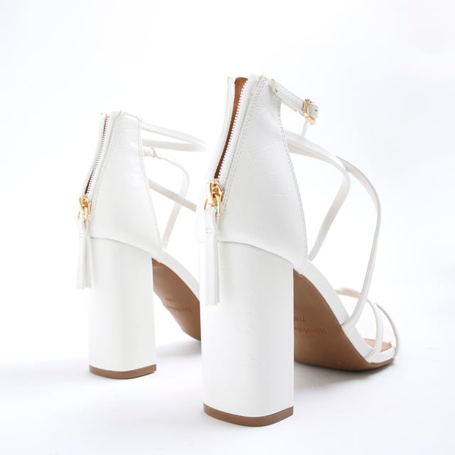 River Island Womens Sandals White Strappy Block Heel Block heel, Round open toe, Strappy style, Buckle fastening, Zip detail, Heel height: 6cmAbout the brandFASHION IS OUR DNARiver Island is an icon of the British high street. Inspired by the latest trends and our heritage style archives, we've been serving style and leading trends for over sixty years.We make fashion for real people with real lives, who want to look real good. Because life's a celebration - let's dress for it.