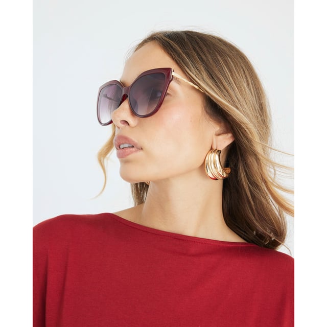 River Island Womens Red Cat Eye Gold Arm Sunglasses Cat eye shaped, Metal framed, Gold arm, Tinted lensesAbout the brandFASHION IS OUR DNARiver Island is an icon of the British high street. Inspired by the latest trends and our heritage style archives, we've been serving style and leading trends for over sixty years.We make fashion for real people with real lives, who want to look real good. Because life's a celebration - let's dress for it.