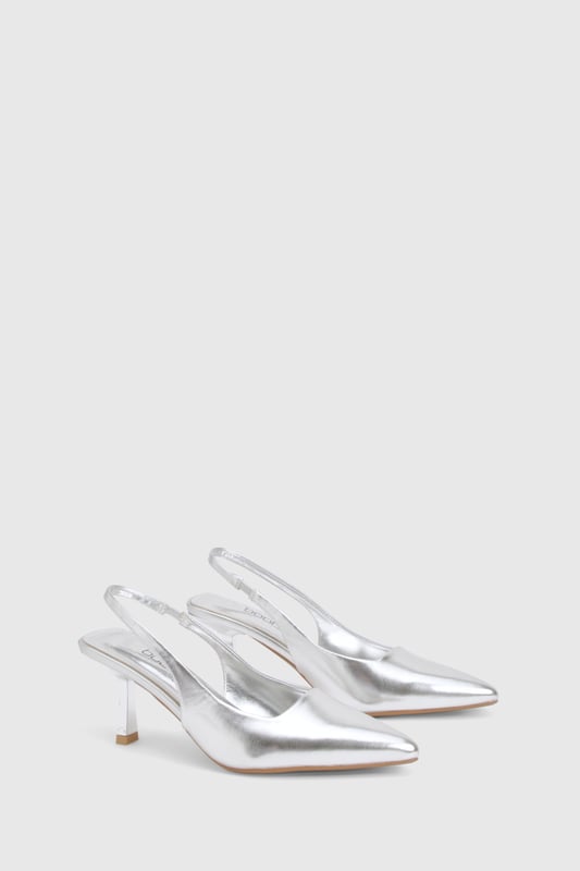 We'll make sure your shoes keep you one stylish step ahead of the crowdWhether you're keeping it simple in sliders, living the high life in heels or joining the fash pack in flatforms, you'll be heading to shoe heaven with our fashion-forward footwear collection. Boots are your day-to-night bestfriend, giving a floral dress&nbsp;that tough twist - add a biker jacket for even more attitude. Find your summer feet in jelly sandals and enjoy balmy nights in block heels.