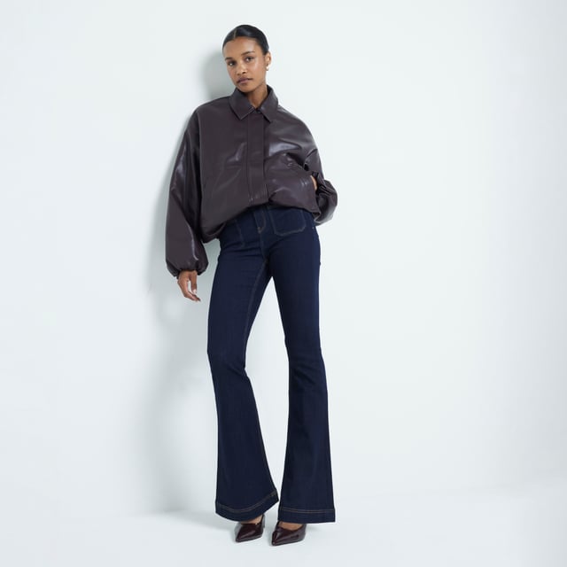 High rise, Flare design, Denim fabric, Belt loops, Classic 5 pockets, Button and zip fasteningAbout the brandFASHION IS OUR DNARiver Island is an icon of the British high street. Inspired by the latest trends and our heritage style archives, we've been serving style and leading trends for over sixty years.We make fashion for real people with real lives, who want to look real good. Because life's a celebration - let's dress for it.