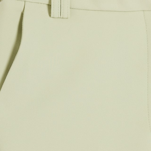 River Island Womens Flared Trousers Green Slim Fit Slim fit, Flared, Belt loops, Side slip pockets, Concealed fasteningAbout the brandFASHION IS OUR DNARiver Island is an icon of the British high street. Inspired by the latest trends and our heritage style archives, we've been serving style and leading trends for over sixty years.We make fashion for real people with real lives, who want to look real good. Because life's a celebration - let's dress for it.