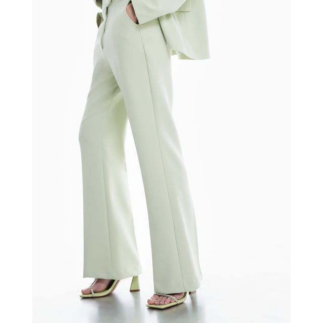 River Island Womens Flared Trousers Green Slim Fit Slim fit, Flared, Belt loops, Side slip pockets, Concealed fasteningAbout the brandFASHION IS OUR DNARiver Island is an icon of the British high street. Inspired by the latest trends and our heritage style archives, we've been serving style and leading trends for over sixty years.We make fashion for real people with real lives, who want to look real good. Because life's a celebration - let's dress for it.