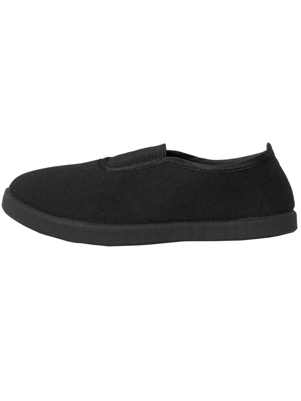 Simple, stylish, and built for comfort—these unisex school pumps are perfect for everyday wear. Made with a soft canvas upper and a matte finish, they offer a snug fit that’s both comfy and breathable. Packed in a brand-new poly bag, these shoes are crafted from high-quality materials to withstand daily school use. Great for PE, indoor activities, or general school wear