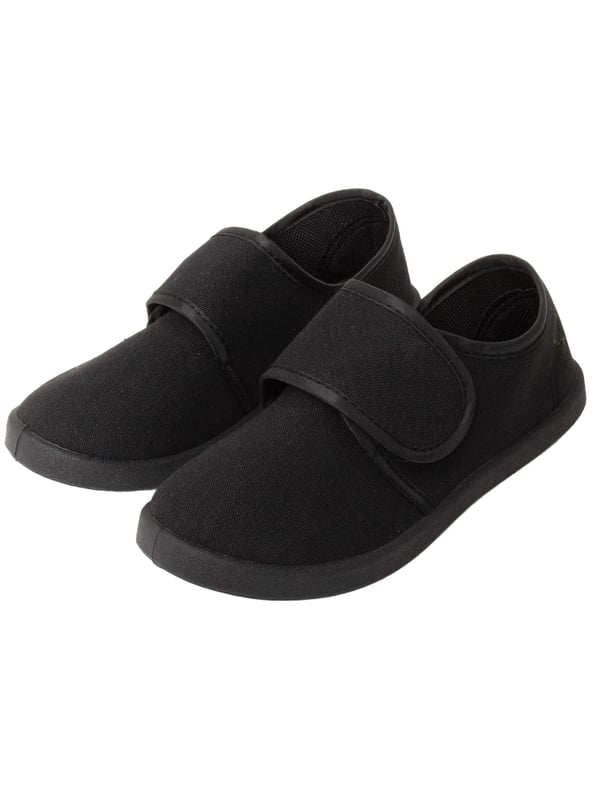 Kids School Pumps Shoes Simple, stylish, and built for comfort—these unisex school pumps are perfect for everyday wear. Made with a soft canvas upper and a matte finish, they offer a snug fit that’s both comfy and breathable. Packed in a brand-new poly bag, these shoes are crafted from high-quality materials to withstand daily school use. Great for PE, indoor activities, or general school wear